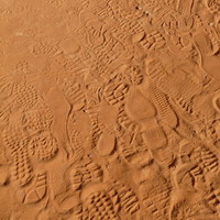 footprints-4603 - 200x200